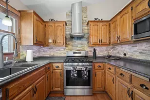 W152N7433 Westwood Dr, Menomonee Falls, WI 53051 - Photo 5