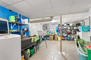 2068 S 32nd St, Milwaukee, WI 53215 - Photo 15