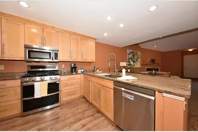 1600 W Green Tree Rd #302, Glendale, WI 53209 - Photo 13