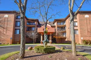 1600 W Green Tree Rd, Glendale, WI 53209 - Photo 23