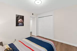 8424 N Fox Croft Ln, Fox Point, WI 53217 - Photo 13