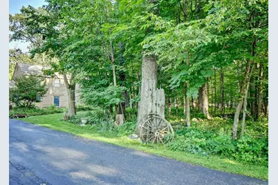 814  Tipperary Ln, Erin, WI 53027 - Photo 3