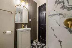 3604 W Rogers St, Milwaukee, WI 53215 - Photo 15