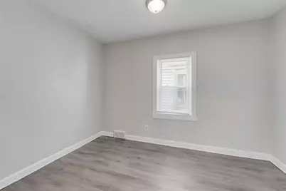 2211 S 12th St, Milwaukee, WI 53215 - Photo 5