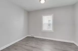 2211 S 12th St, Milwaukee, WI 53215 - Photo 5