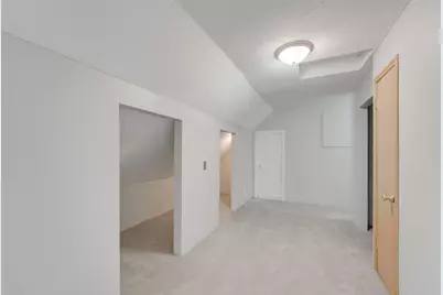 2211 S 12th St, Milwaukee, WI 53215 - Photo 21