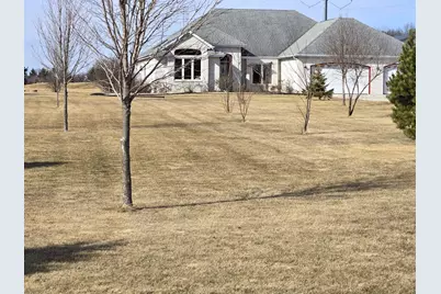 439  92nd St, Racine, WI 53126 - Photo 1