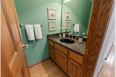 1414 W El Rancho Dr, Mequon, WI 53092 - Photo 25