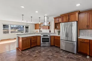 9032 N Regent Rd, Bayside, WI 53217 - Photo 5