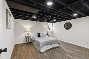 9032 N Regent Rd, Bayside, WI 53217 - Photo 19