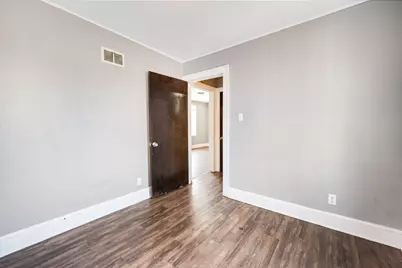 4881 N 58th St, Milwaukee, WI 53218 - Photo 7