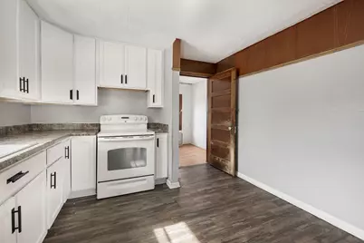 4881 N 58th St, Milwaukee, WI 53218 - Photo 9