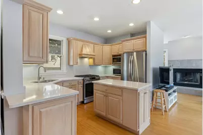 11004 N Range Line Rd, Mequon, WI 53092 - Photo 17