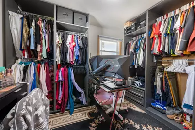 2571 S 68th St, Milwaukee, WI 53219 - Photo 13