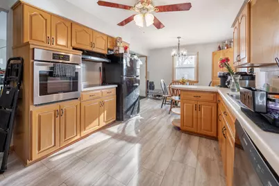 2571 S 68th St, Milwaukee, WI 53219 - Photo 7