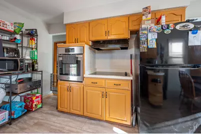 2571 S 68th St, Milwaukee, WI 53219 - Photo 9