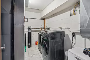 12975 N Colony Dr, Mequon, WI 53097 - Photo 7