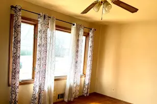 8830 W Acacia St, Milwaukee, WI 53224 - Photo 11