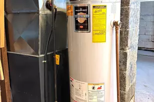 8830 W Acacia St, Milwaukee, WI 53224 - Photo 23