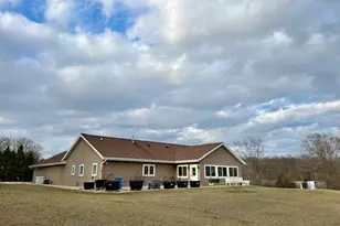 1347 Rawhide Dr, Farmington, WI 53090 - Photo 27