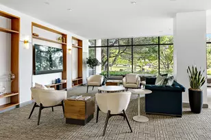 929 N Astor St, Milwaukee, WI 53202 - Photo 21