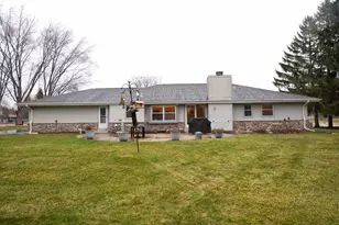 12437 N Emily Ln, Mequon, WI 53092 - Photo 23