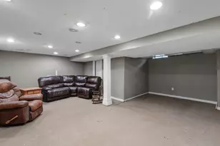 1326 W Zedler Ln, Mequon, WI 53092 - Photo 25