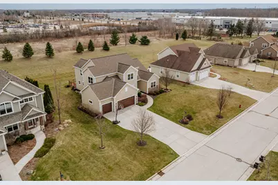 10194 S 34th St, Franklin, WI 53132 - Photo 3