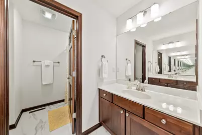 10194 S 34th St, Franklin, WI 53132 - Photo 33