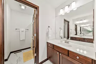 10194 S 34th St, Franklin, WI 53132 - Photo 33