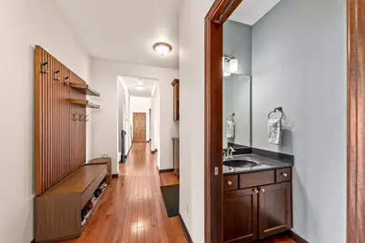 10194 S 34th St, Franklin, WI 53132 - Photo 19