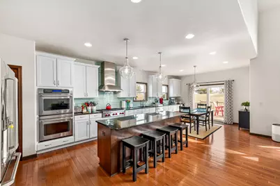 10194 S 34th St, Franklin, WI 53132 - Photo 9