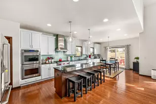 10194 S 34th St, Franklin, WI 53132 - Photo 9