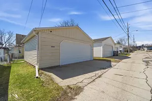 3864 E Cudahy Ave, Cudahy, WI 53110 - Photo 17