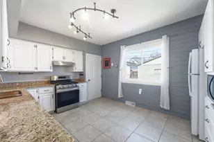 3864 E Cudahy Ave, Cudahy, WI 53110 - Photo 7