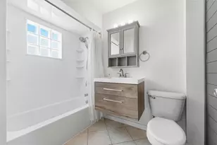 3864 E Cudahy Ave, Cudahy, WI 53110 - Photo 5