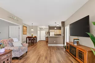 4120 S Lake Dr, Saint Francis, WI 53235 - Photo 11