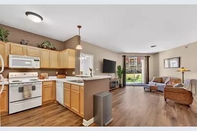 4120 S Lake Dr #159, Saint Francis, WI 53235 - Photo 9