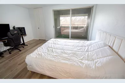 4050 W Rivers Edge Cir #22, Brown Deer, WI 53209 - Photo 9