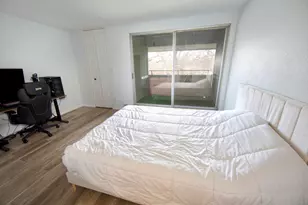 4050 W Rivers Edge Circle, Brown Deer, WI 53209 - Photo 9