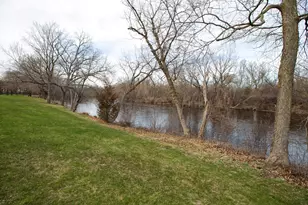 4050 W Rivers Edge Circle, Brown Deer, WI 53209 - Photo 17