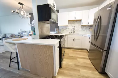 4050 W Rivers Edge Cir #22, Brown Deer, WI 53209 - Photo 5