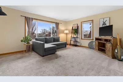 3914 W Scott St #3916, West Milwaukee, WI 53215 - Photo 7