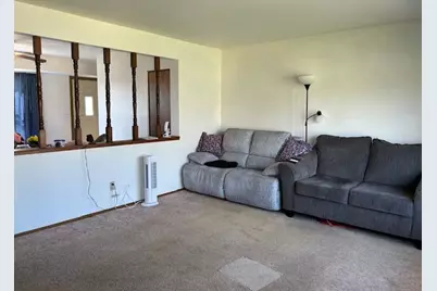908  Kings Ridge Ct #E, West Bend, WI 53090 - Photo 3
