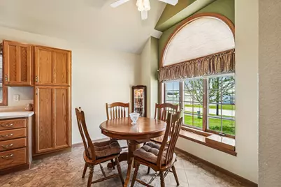 N204W16184  Jackson Dr, Jackson, WI 53037 - Photo 5