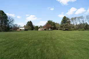 8570 W Hawthorne Ln, Franklin, WI 53132 - Photo 45