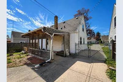 2205  Hayes Ave, Racine, WI 53405 - Photo 3