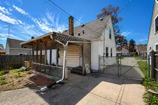 2205 Hayes Avenue, Racine, WI 53405 - Photo 3