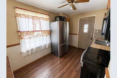 2205  Hayes Ave, Racine, WI 53405 - Photo 11