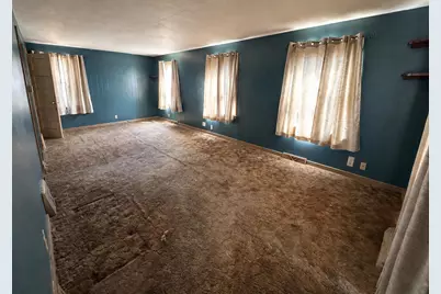 2205  Hayes Ave, Racine, WI 53405 - Photo 9